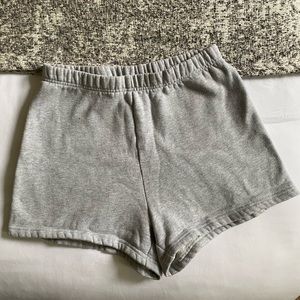 Aritzia TNA hi-rise cozy fleece shorts